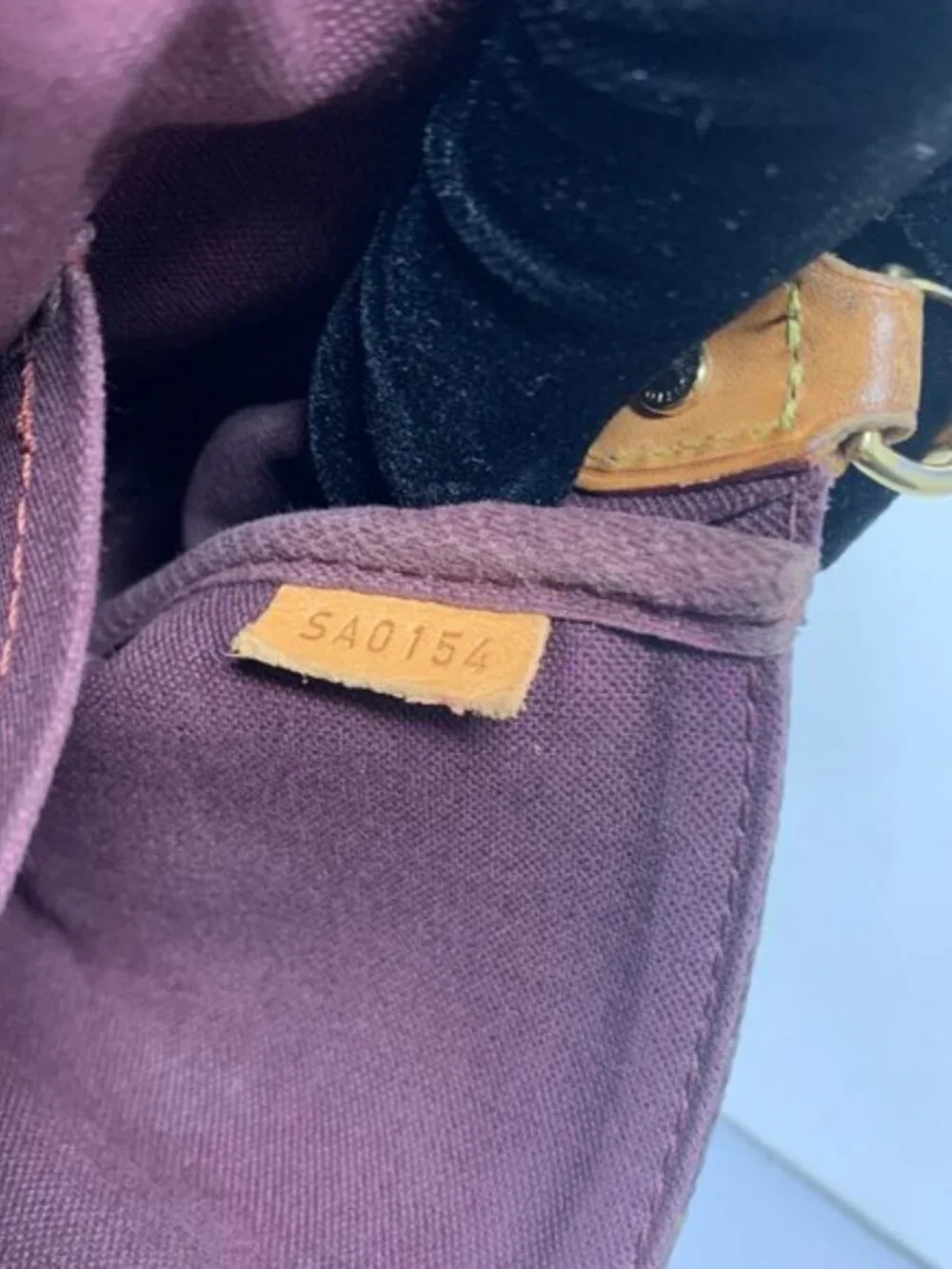 LOUIS VUITTON Monogram Favorite MM Crossbody Bag